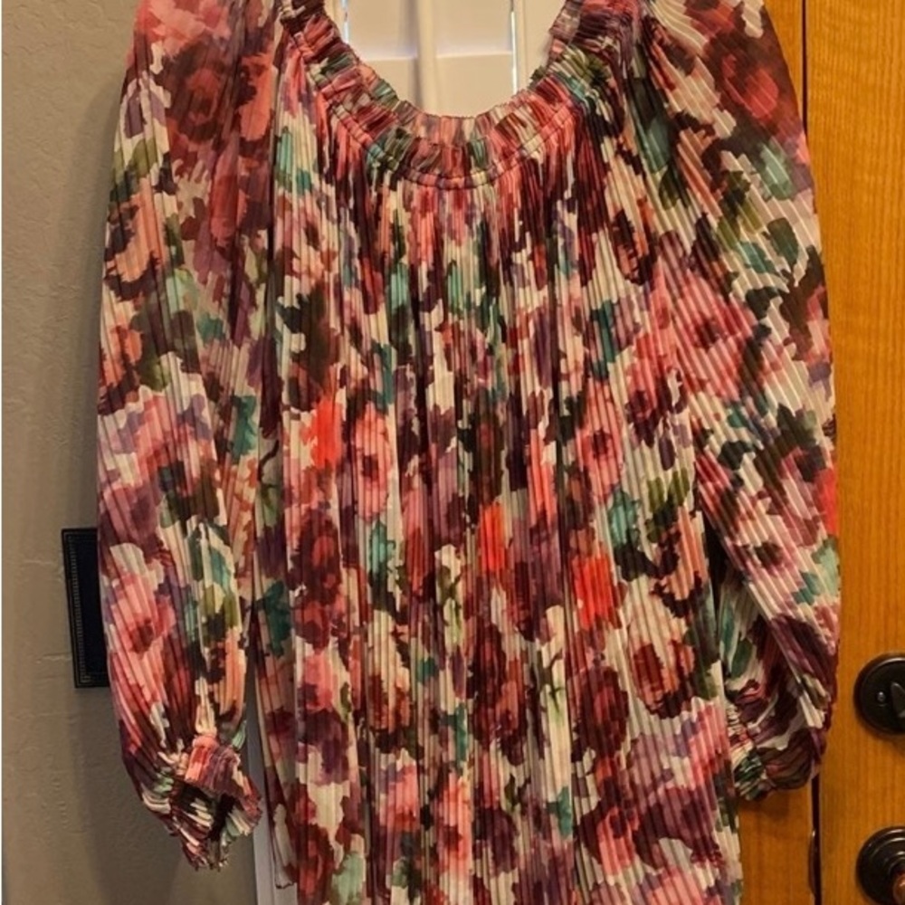 St. john Collection pleated floral top